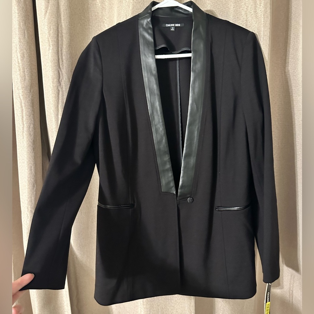 Gianni Bini black blazer with leather accents - size 12 - NWT